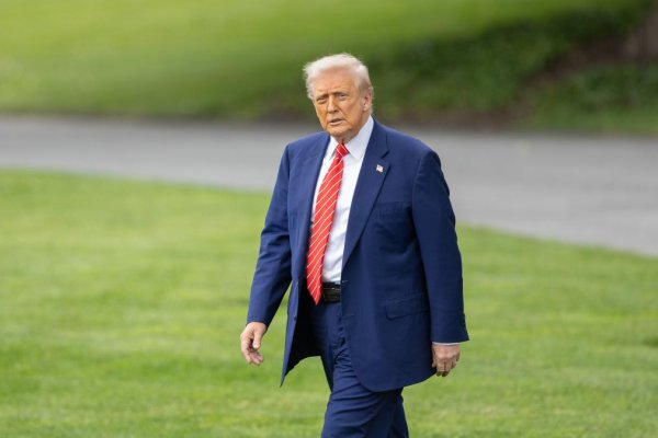 广信配资 刚走一天就遭白宫“背刺” 马斯克：很失望